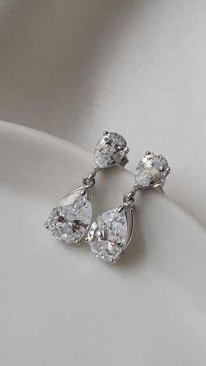 Arabella Earrings 9K White Gold