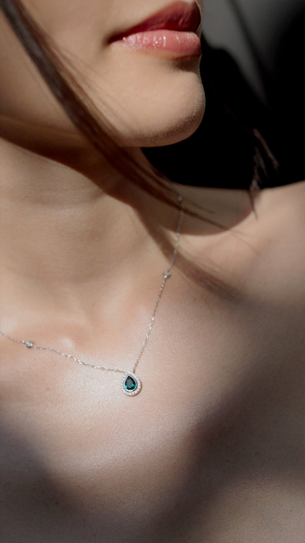 Emile Emerald Green Necklace Sterling Silver