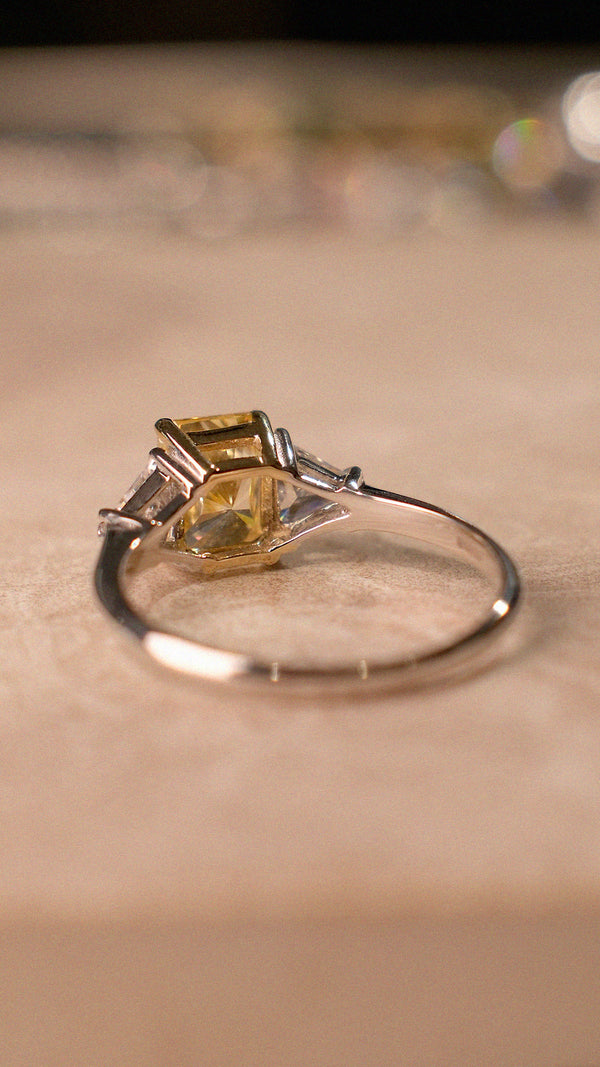 Farrah Ring Light Yellow Sterling Silver