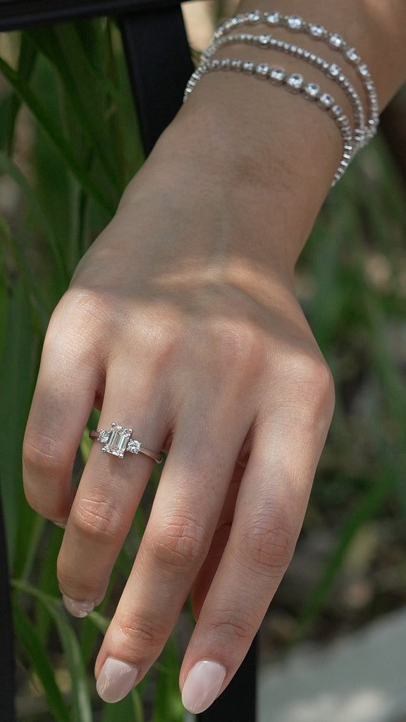 0.8 carat emerald cut diamond ring deals