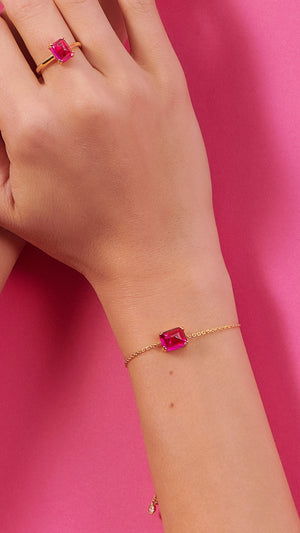 Lab-grown sugarloaf stone in dark pink on gold vermeil slider bracelet for women from the sugardrop collection