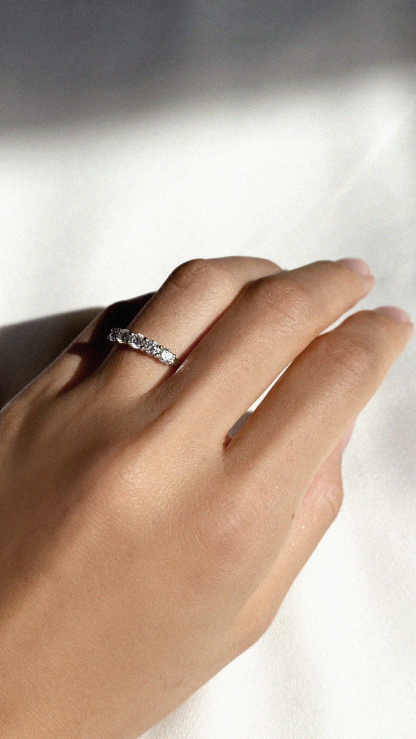 Wendy Diamond Ring 18K White Gold