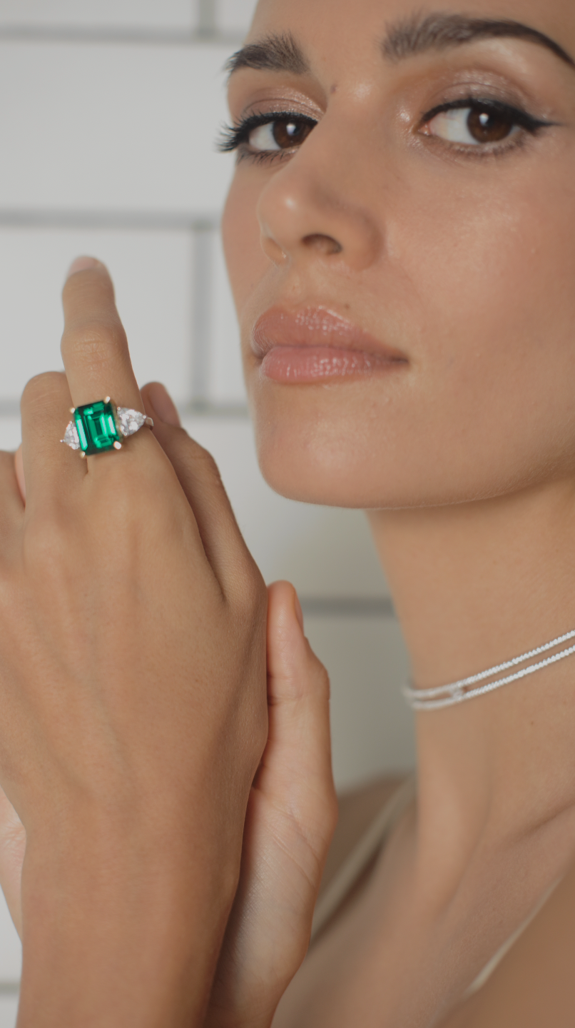 Adila Emerald Green Ring Sterling Silver