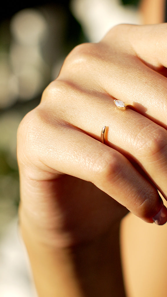 Mia Ring 9K Yellow Gold CARAT London UK