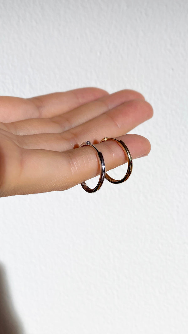 Senna Hoop Earrings 9K White Gold