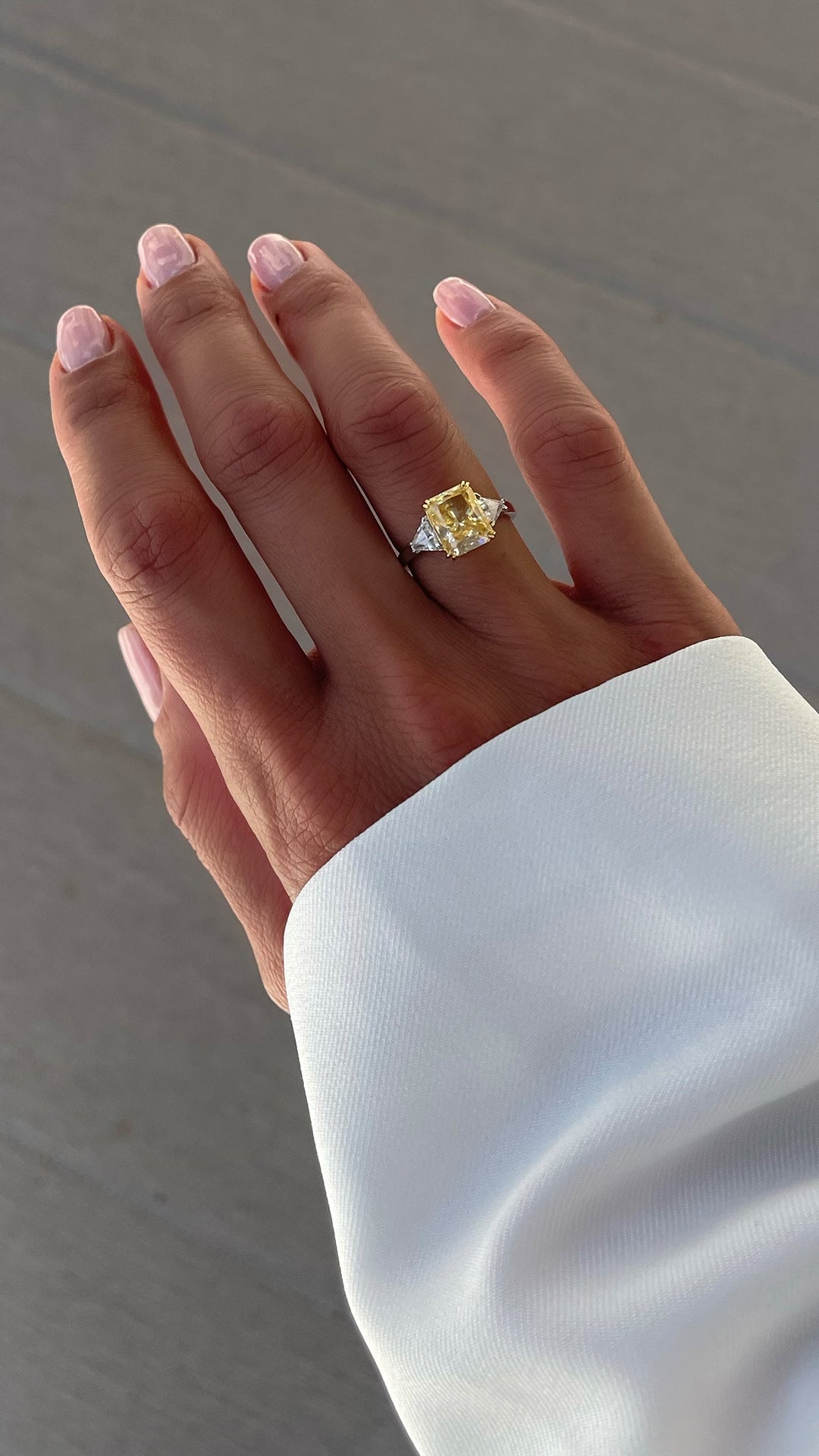 Alma Ring Light Yellow Sterling Silver