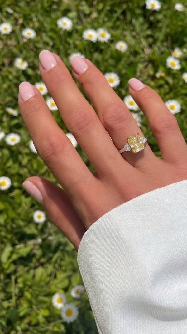 Alma Ring Light Yellow Sterling Silver