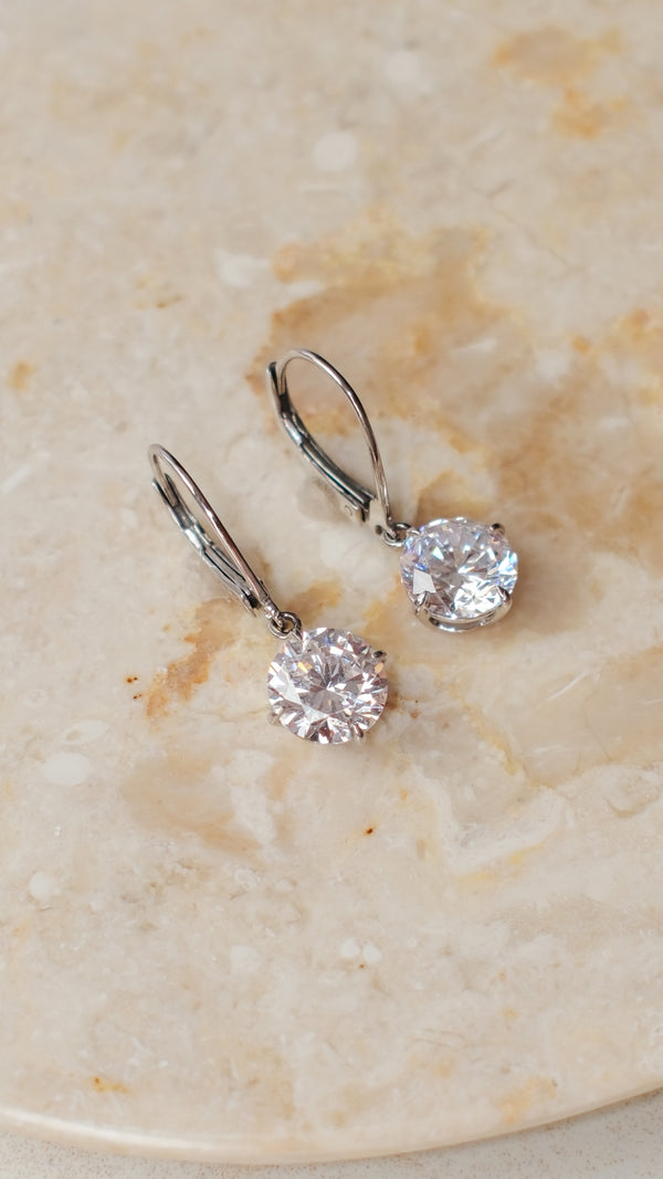 Briar Earrings 9K White Gold