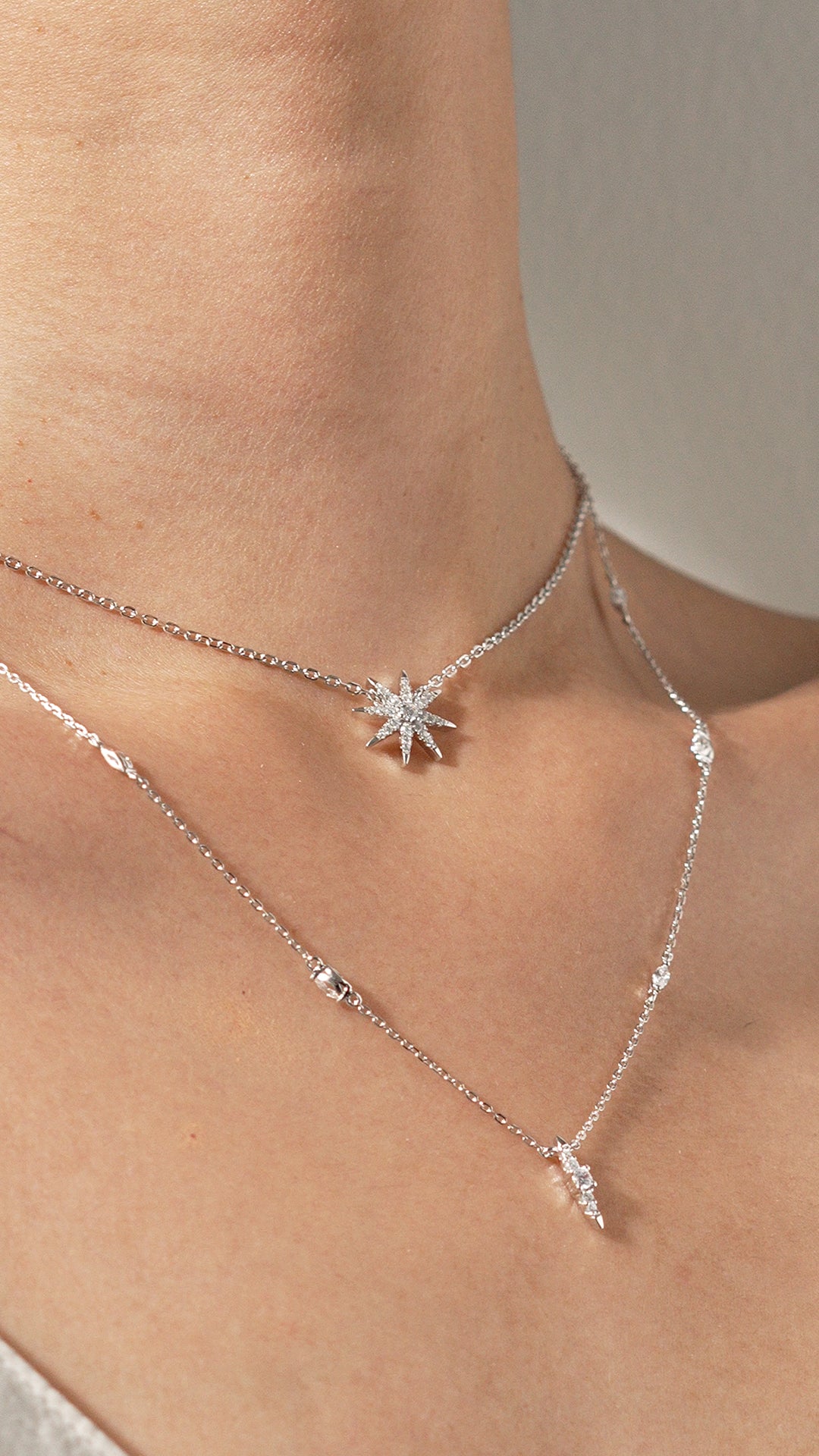 Cosmo Necklace White Gold Plated