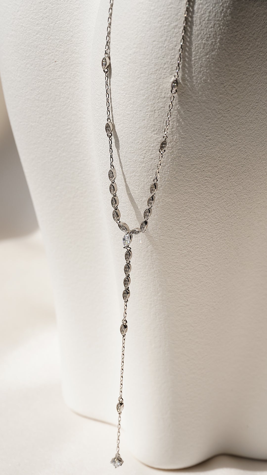 Calluna Necklace White Gold Plated