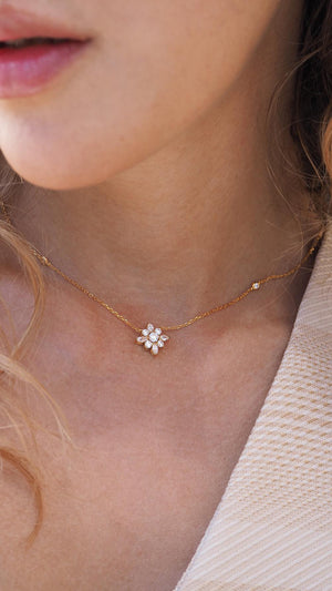 Camelia Necklace Gold Vermeil