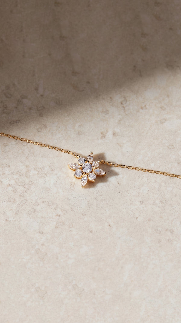 Camelia Necklace Gold Vermeil