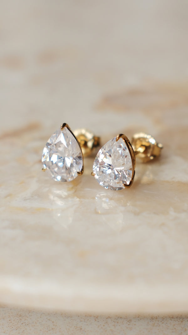 Cecile Stud Earrings 9K Yellow Gold