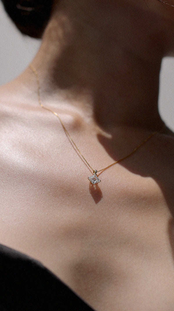 Chester Pendant 9K Yellow Gold