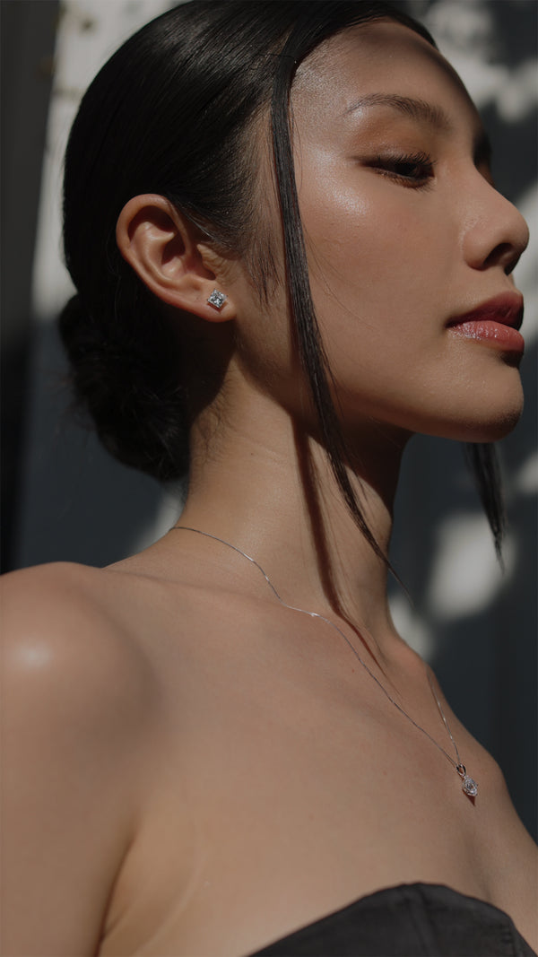 Chester Stud Earrings 9K White Gold