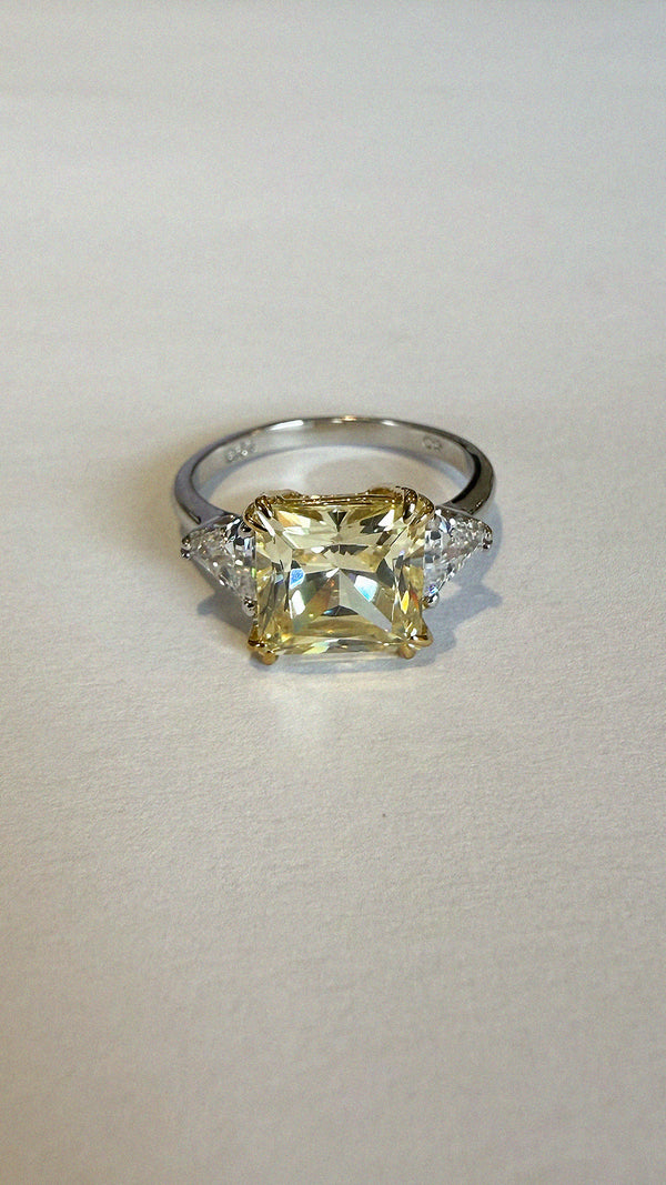 Chester Ring Light Yellow Sterling Silver