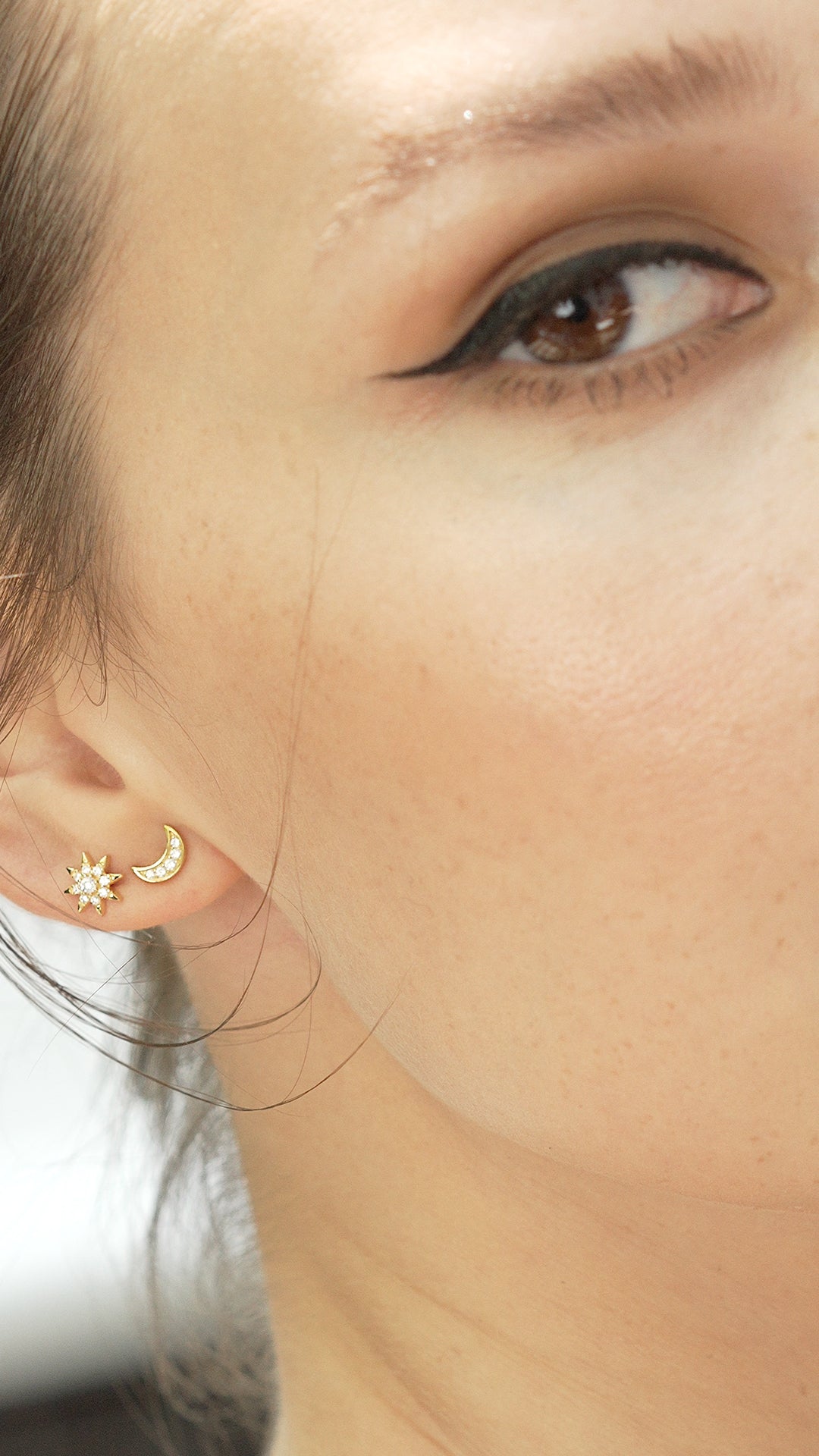 Moon Stud 18K Gold Vermeil