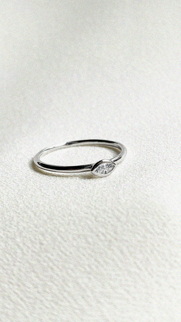 Dixie Diamond Ring 9K White Gold
