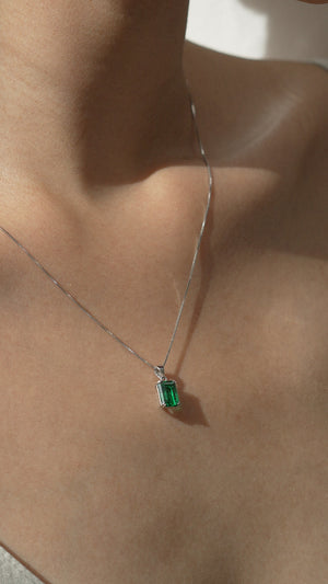 Fulton Emerald Green Necklace White Gold
