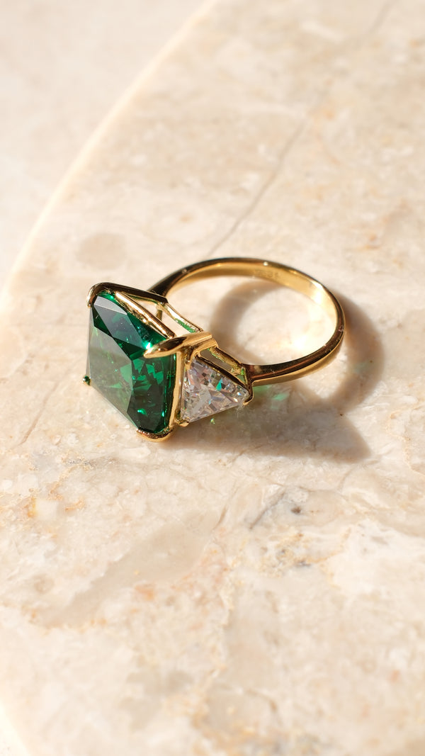 Gemma Ring Emerald Green Gold Vermeil