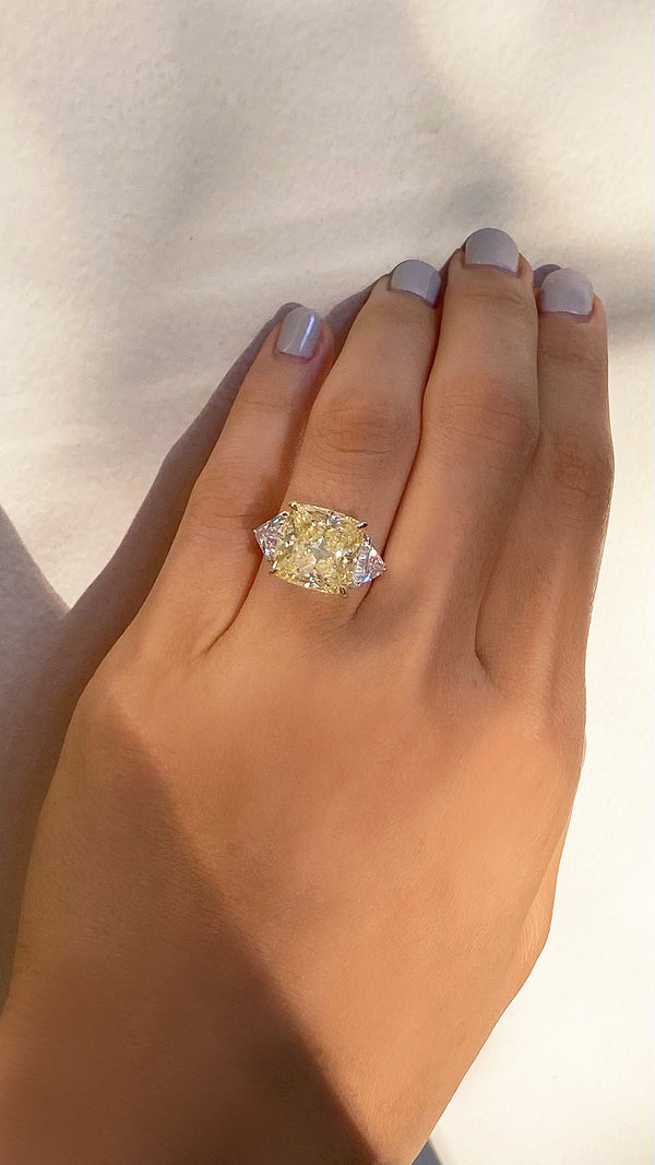 Gemma Ring Yellow 9K White Gold