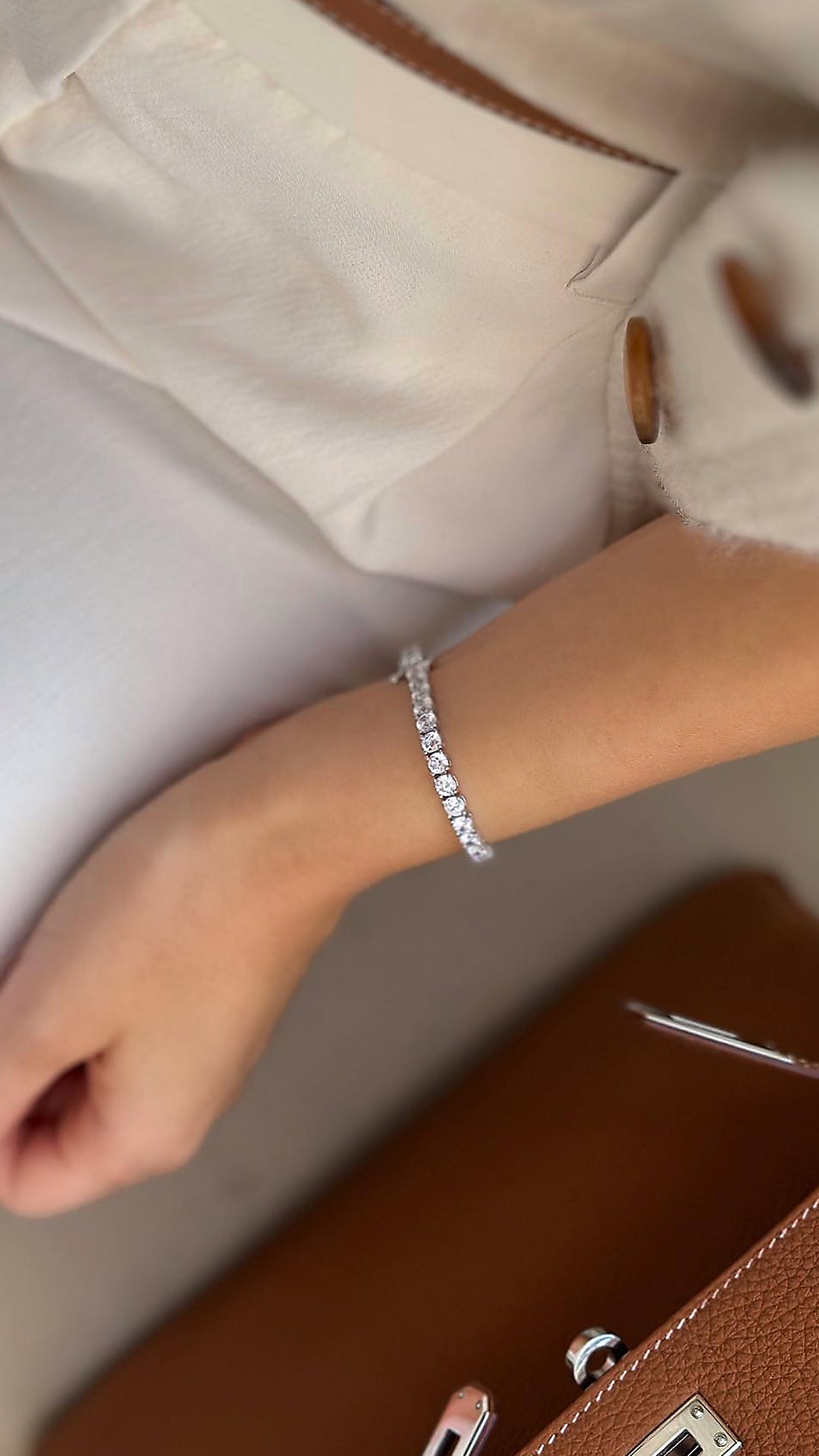 Off white hotsell bracelet finish line