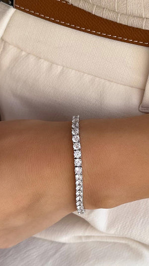 18ct White Gold Tennis Bracelet with Round Brilliant Diamonds