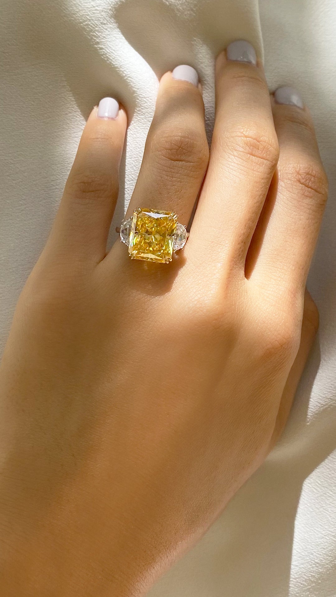 Harlow Yellow Ring 9K White Gold