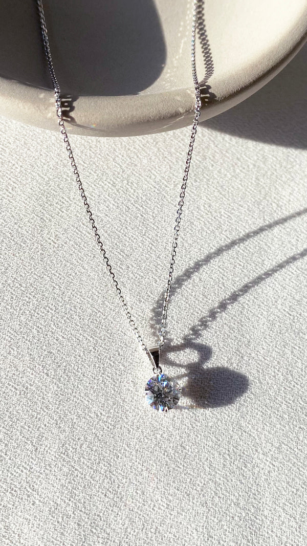 Hazel Pendant 9K White Gold