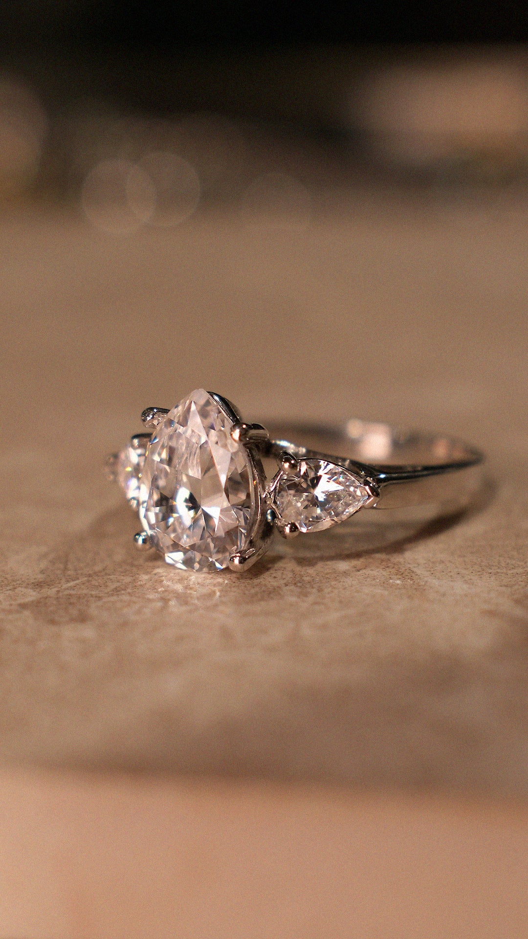 Henrietta Ring 9K White Gold