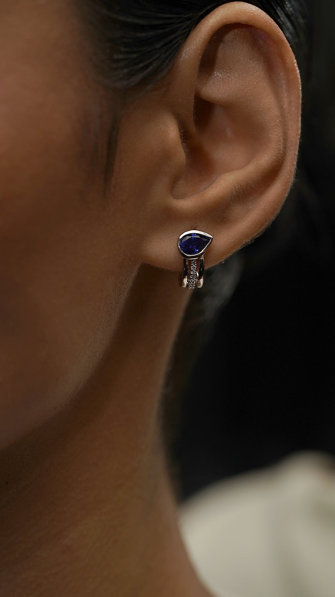 Jaia Earrings Sapphire White Gold Plated