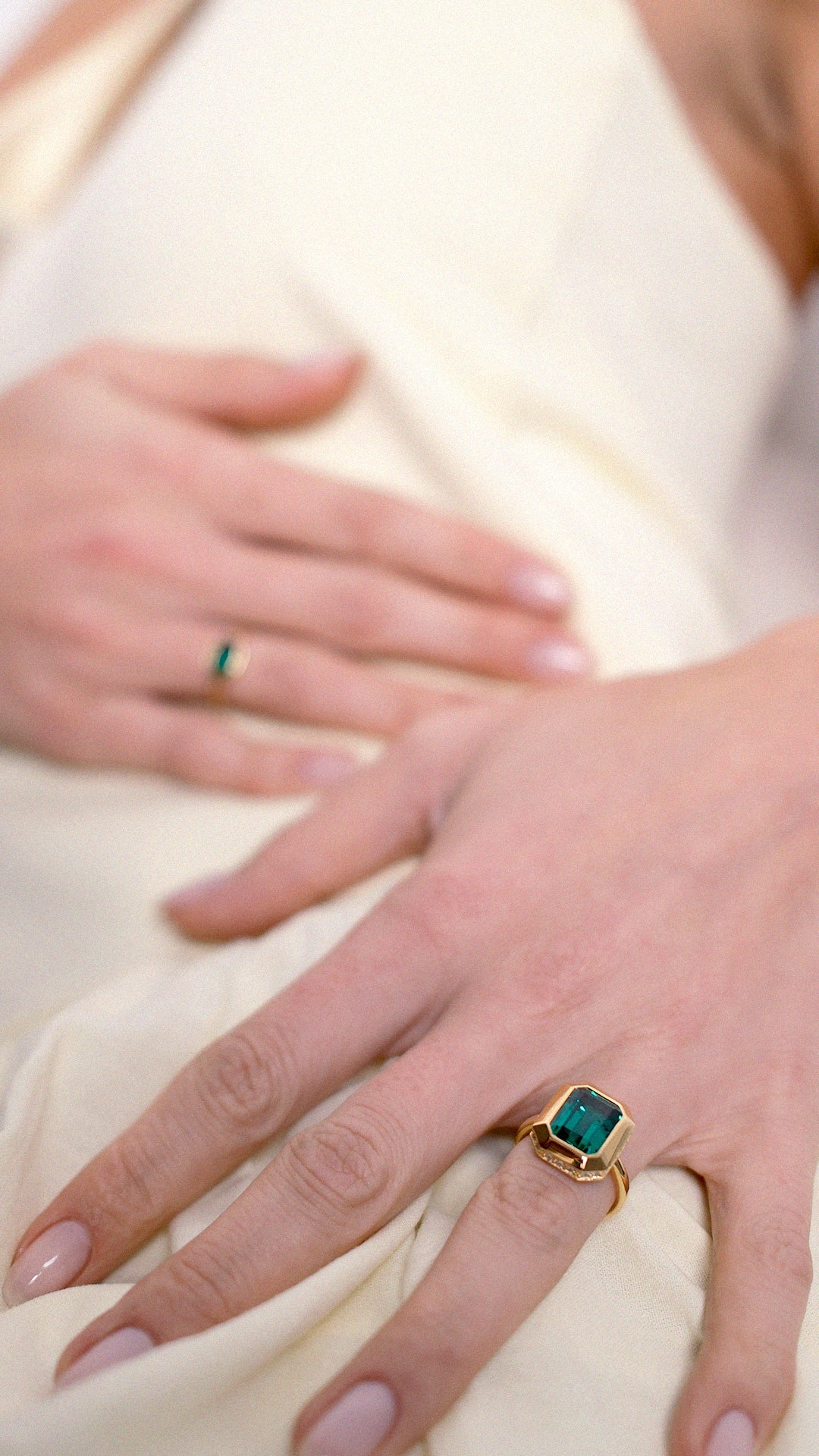 Lily Ring Emerald Green | Gold Vermeil | CARAT* London – CARAT
