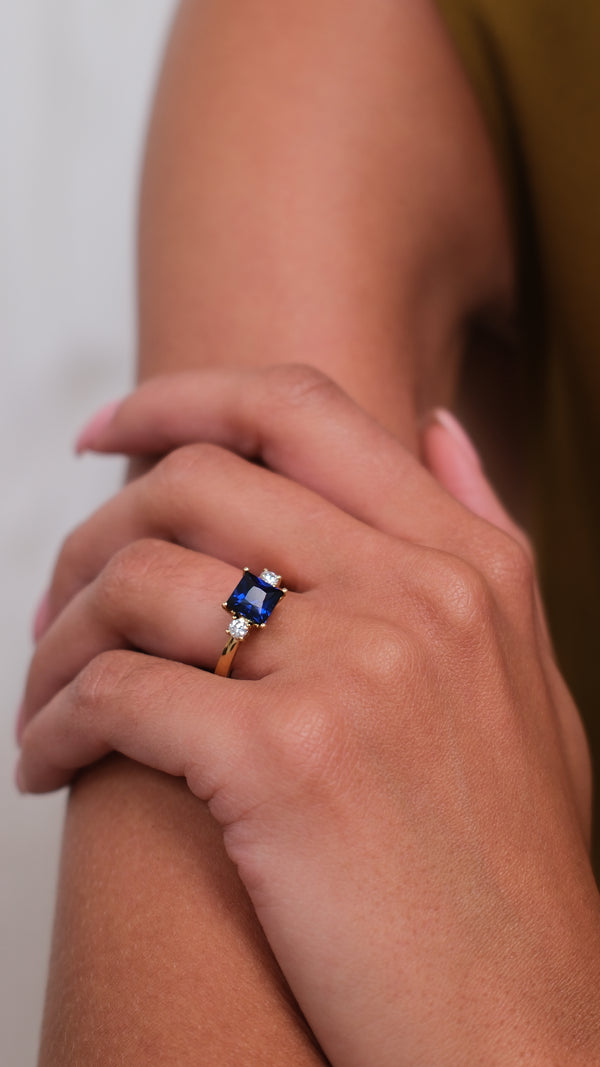 Olivia Ring 1.50ct Sapphire 18K Yellow Gold Sapphire