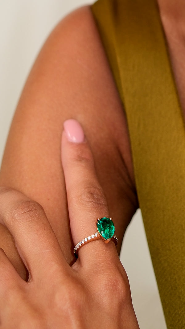 Ophelia Ring 2.00ct Emerald 18K Rose Gold