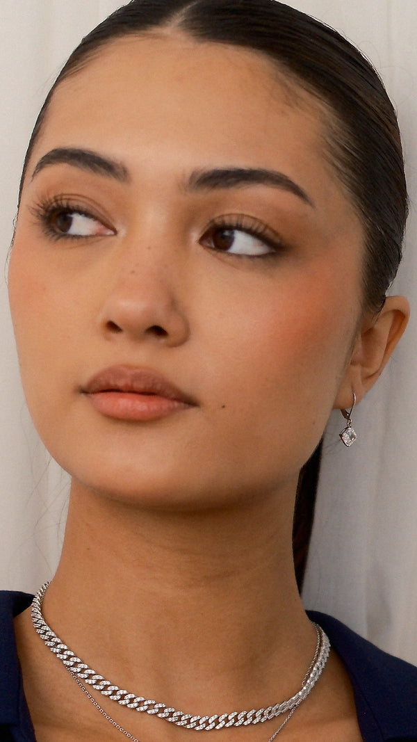 Paisley Earrings 9K White Gold