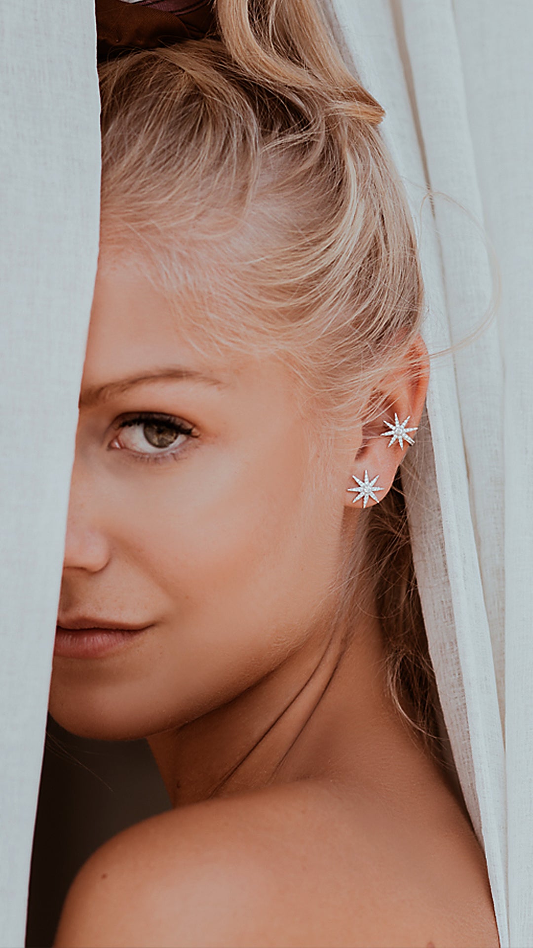 Elegante earcuff in filigrana con catena in Argento Sterling 925 Ear Cuff ✔️ acquista online Elegante earcuff in filigrana con catena in Argento Sterling 925 Ear Cuff ✔️ acquista online