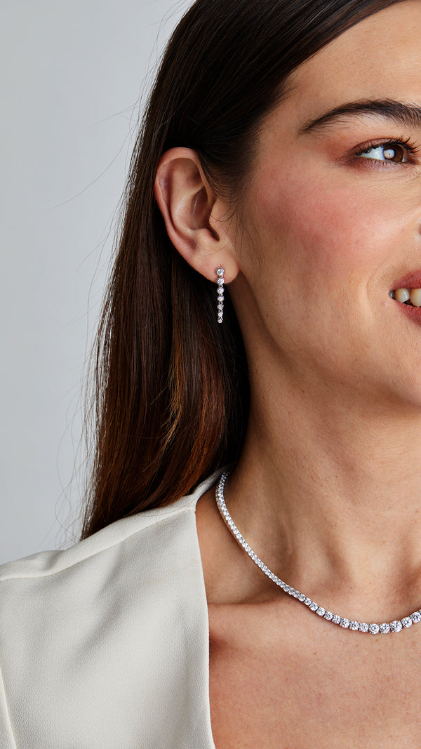 White gold tennis necklace, perfect for everyday elegance