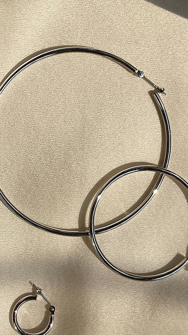Leggera Hoop Earring 9K White Gold Small
