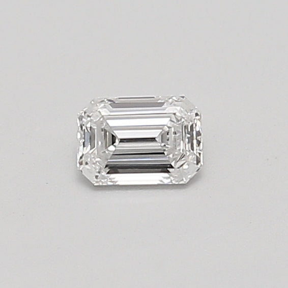 0.32 carat Emerald diamond Very Good cut E color VVS2 clarity