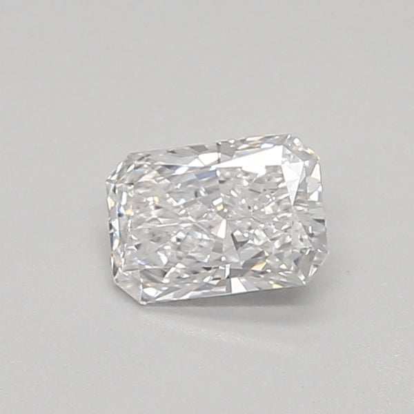 0.30 carat Radiant diamond Very Good cut D color VVS2 clarity