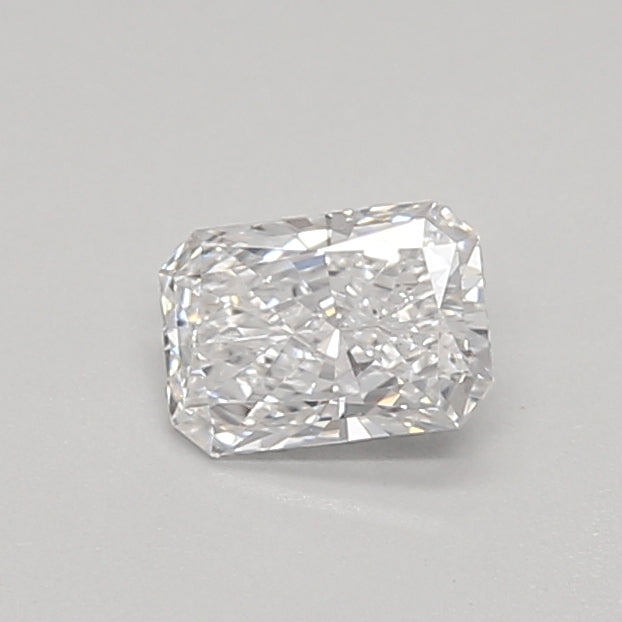0.30 carat Radiant diamond Very Good cut D color VVS2 clarity