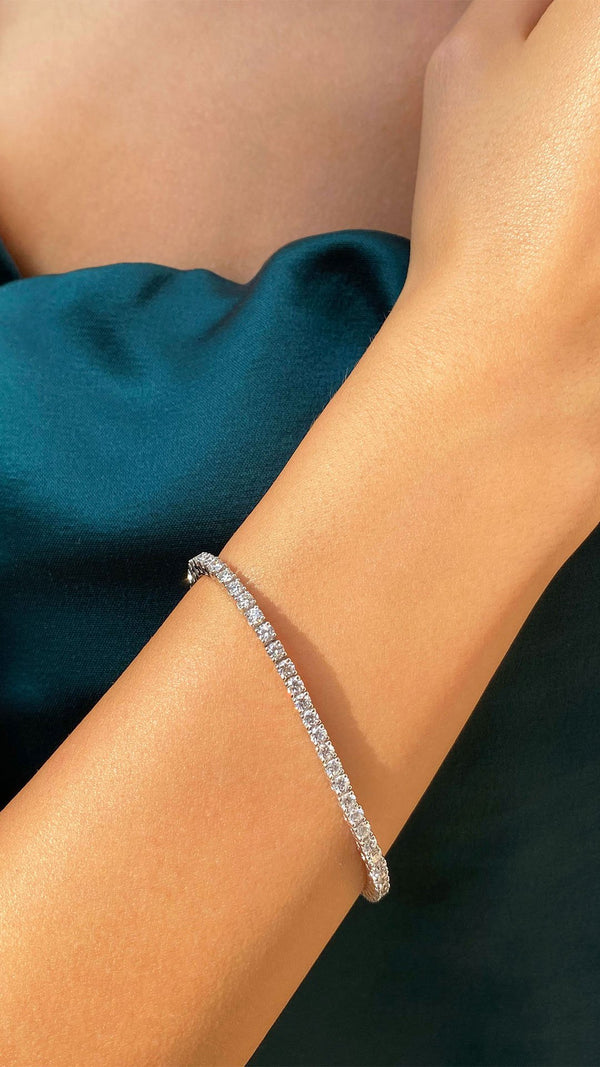 Solid White Gold Gentle Diamond Tennis Bracelet