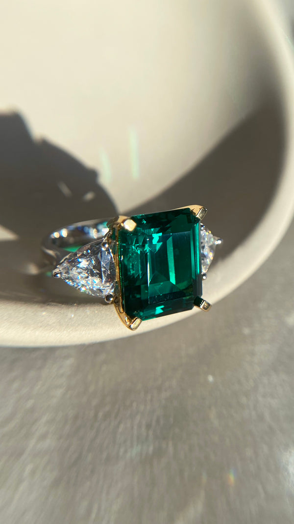 Adila Emerald Green Ring Sterling Silver
