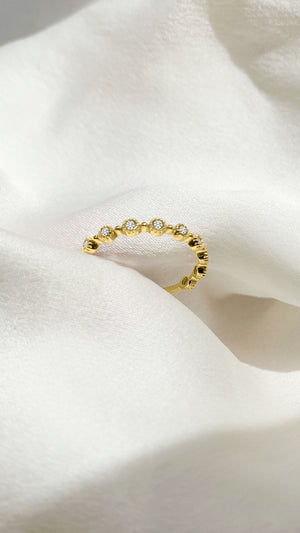 Betsy Ring 9K Yellow Gold