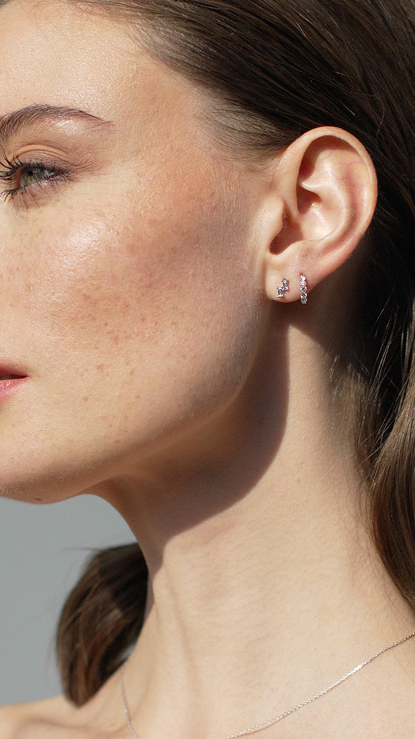 Miyu Stud Earrings 9K White Gold