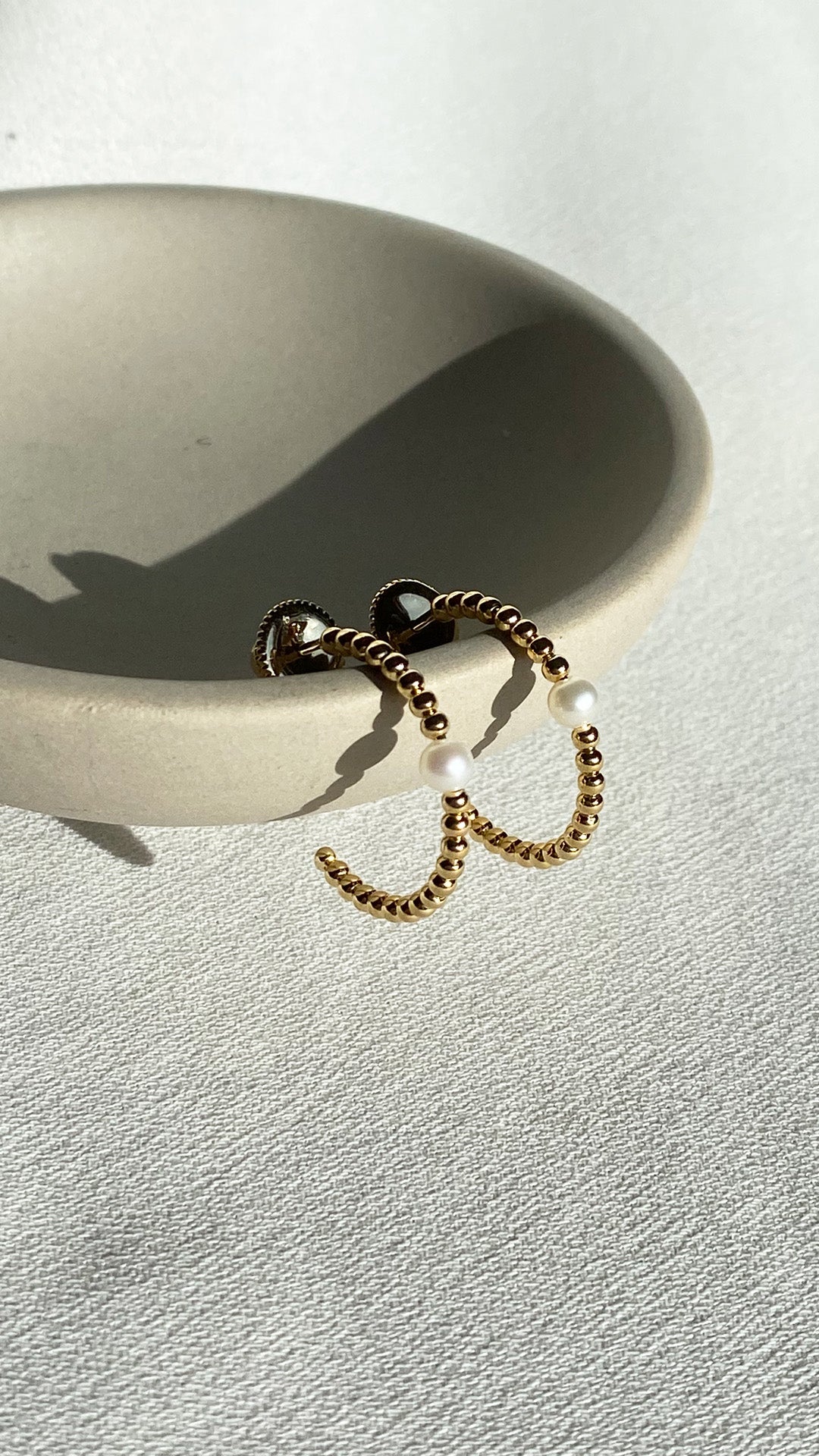 Cady Beads with Pearl Medium Hoop Gold Vermeil