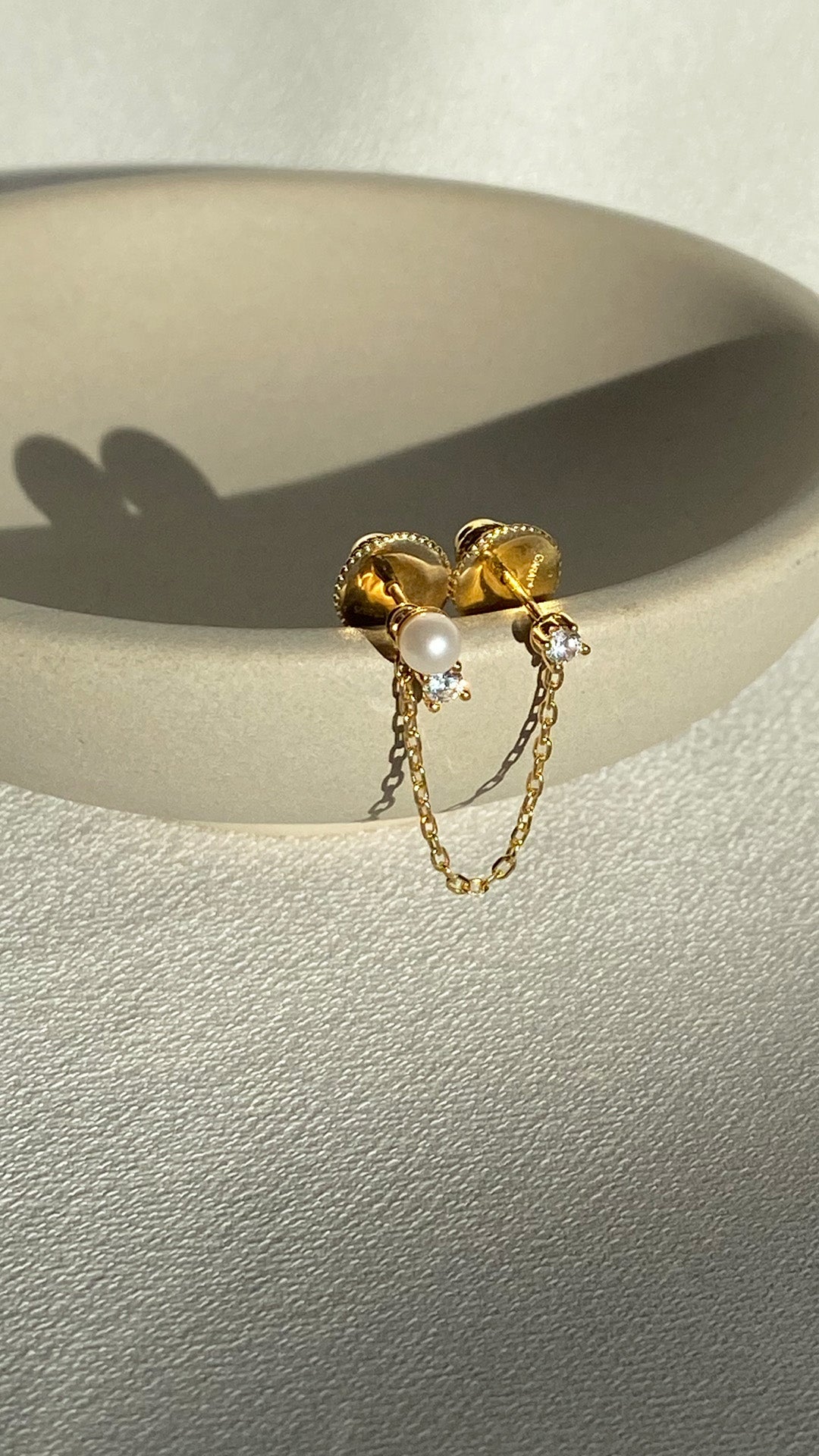 Cady Pearl Stud & Chain Gold Vermeil