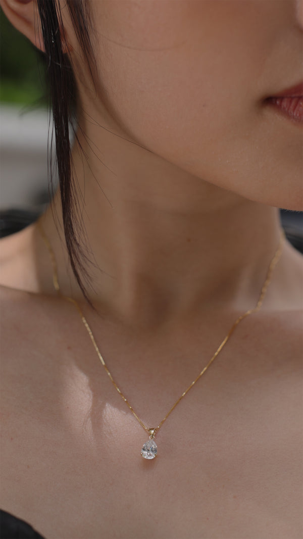 Cecile Pendant 9K Yellow Gold