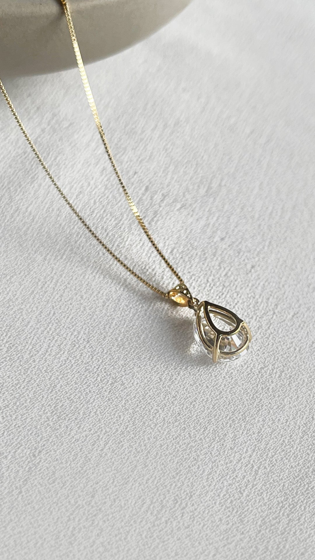 Cecile Pear Pendant 9K Yellow Gold