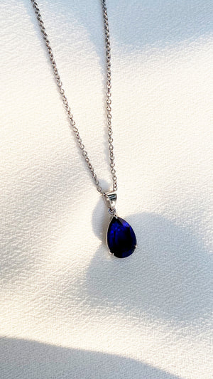 Beautiful best sale sapphire necklaces
